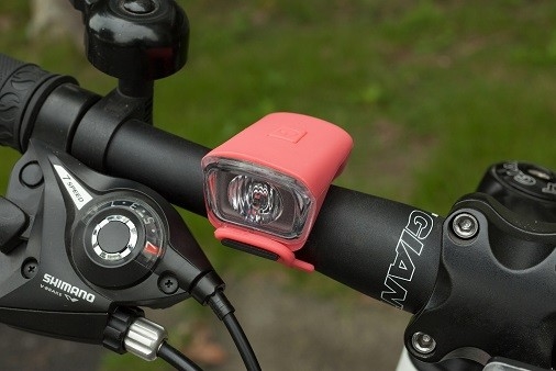 Đèn xe đạp LED trắng 18 đến 24mm Chu kỳ sạc USB 1 Watt